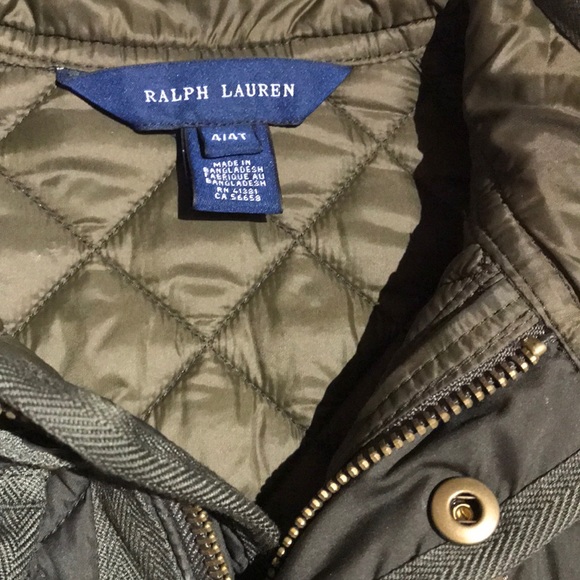 Ralph Lauren Quilted Utility Vest with Belt - Picture 3 of 3